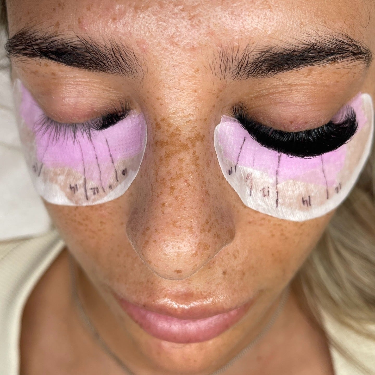 Undereye pads